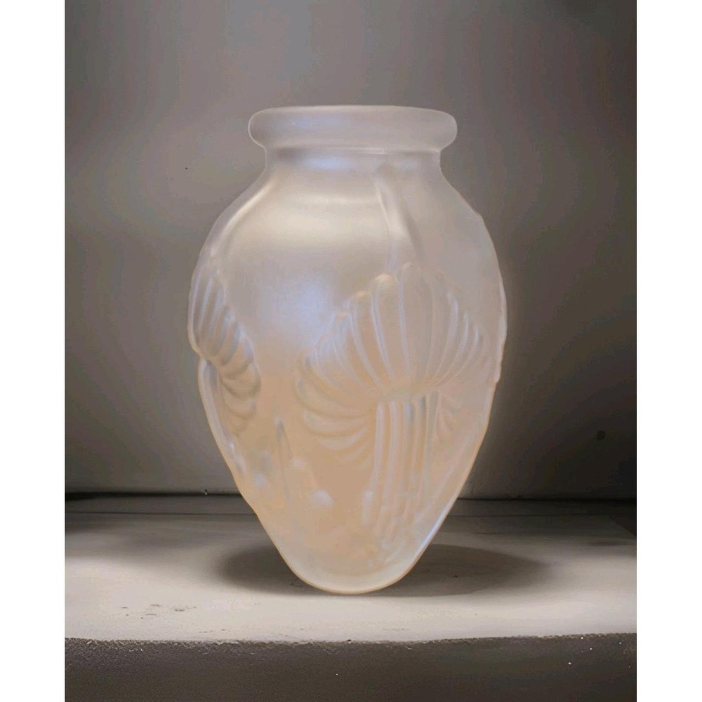 Rare Pierre D'Avesn French Art Deco Satin Clear Incised Calla Lily Vase France